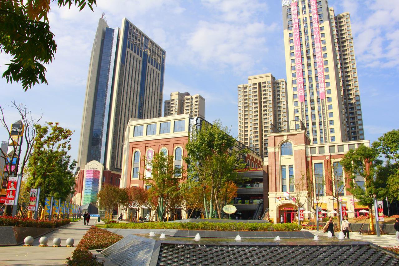 Line 2 Apartment Wuhan Luaran gambar