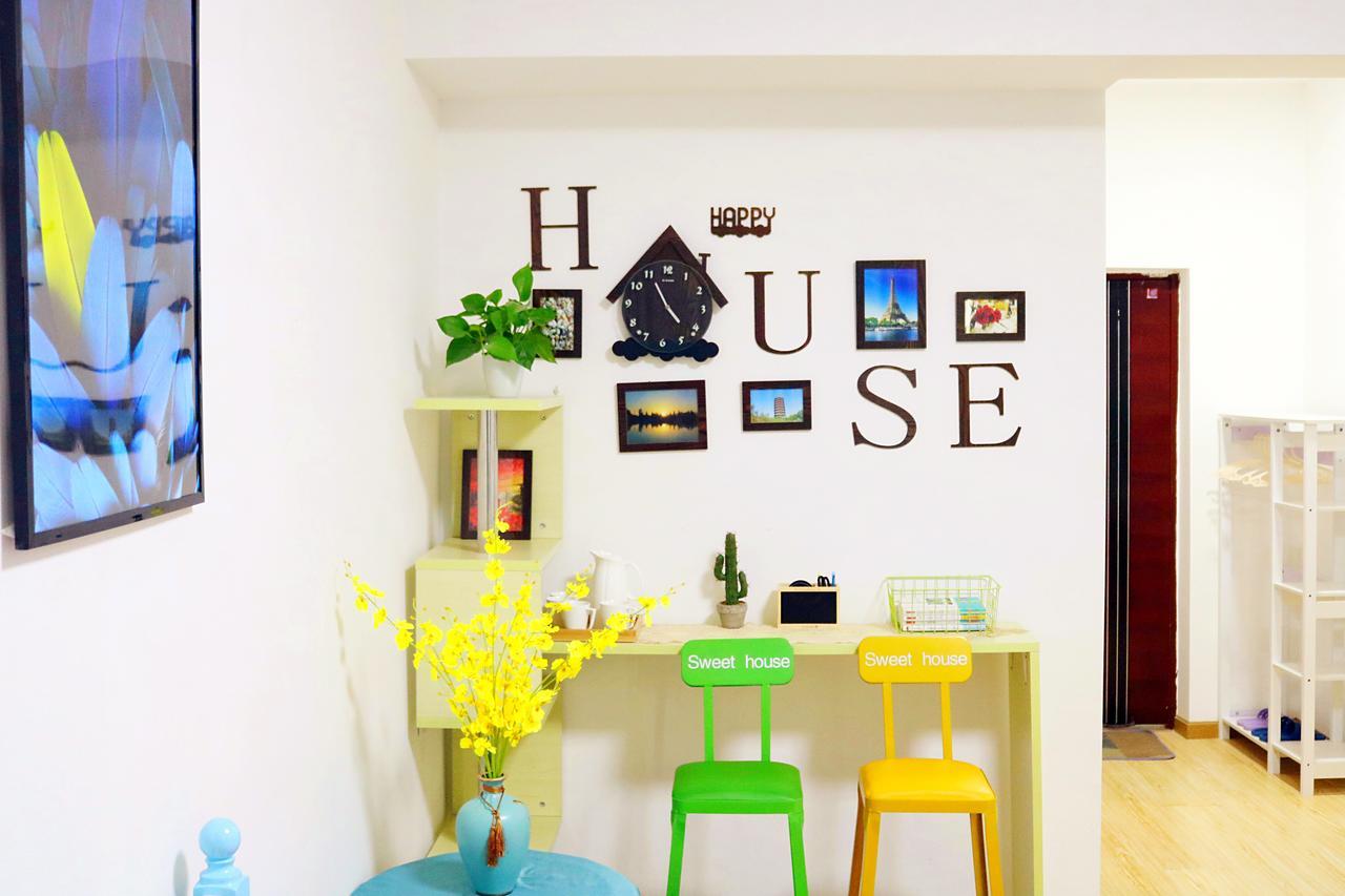 Line 2 Apartment Wuhan Luaran gambar